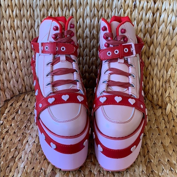 New 💕❤️💕YRU Pink Qozmo Red Bondage Hearts - Picture 2 of 7